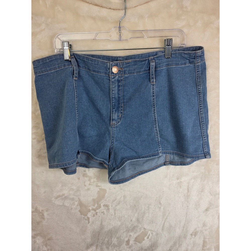 Wild Fable Super High Rise Denim Shorts Medium Wash Blue Size 14 Seamed Front